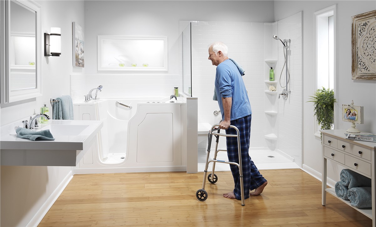 Senior using walk-in bathtub with walker - choosing the right walk-in tub for elderly